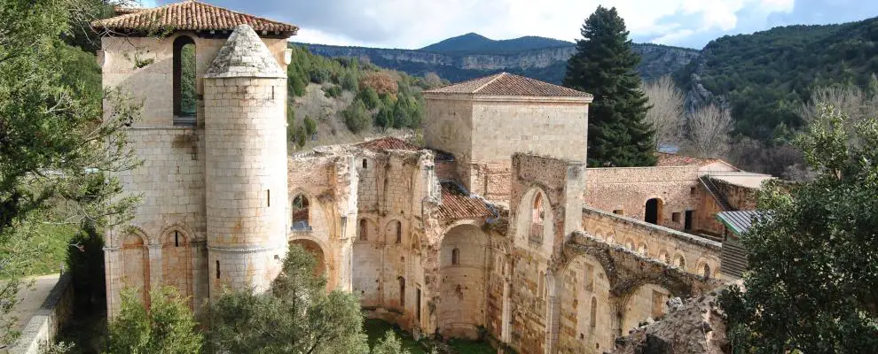 Qué ver en Cascajares de la Sierra, Burgos: Secretos y encantos por descubrir
