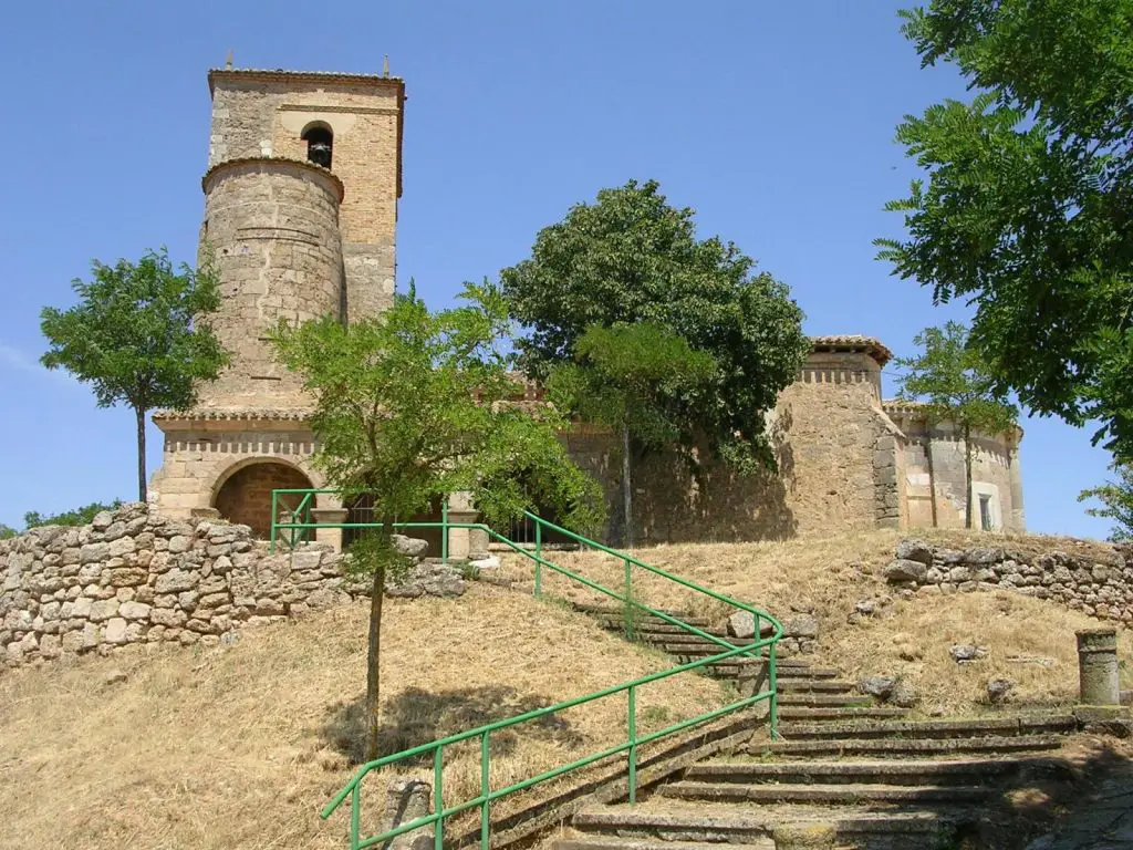 Qué ver en Castrillo de Riopisuerga, Burgos: Descubre los encantos de este pintoresco pueblo