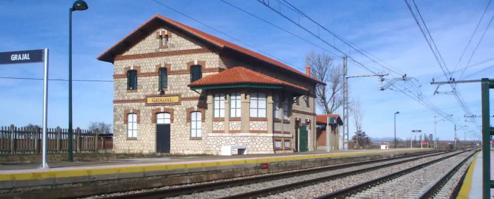 Qué ver en Grajal de Campos, León: Descubre sus Tesoros Ocultos