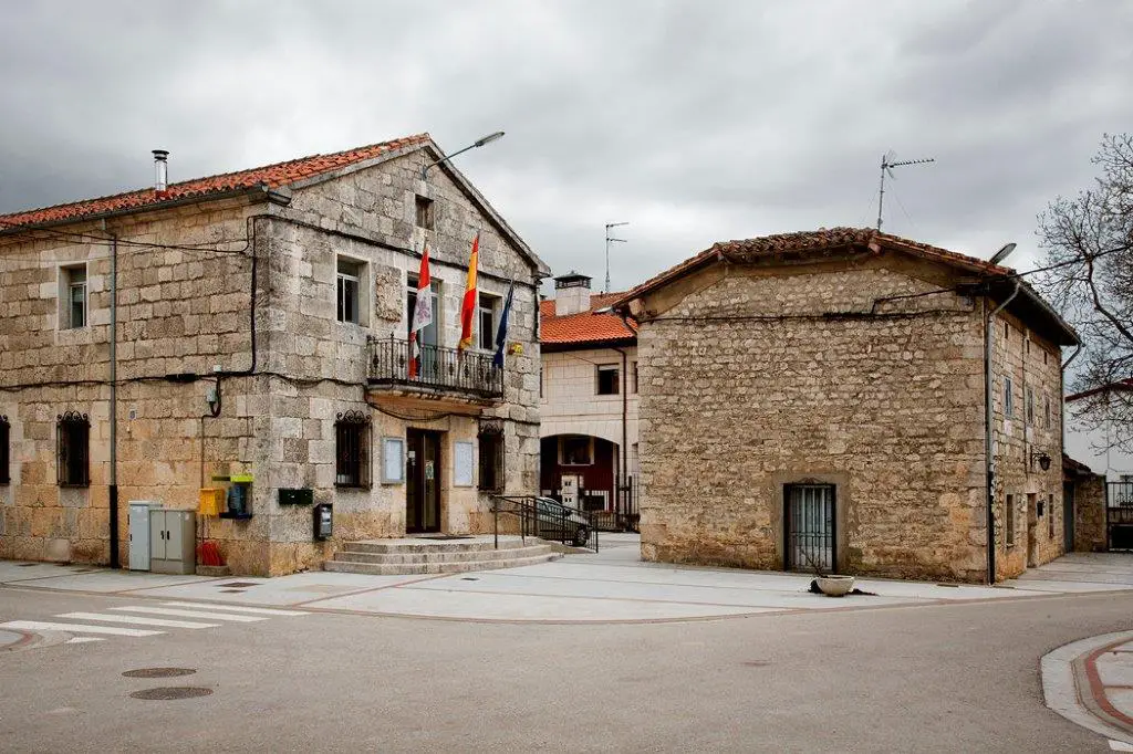 Qué ver en Ibeas de Juarros, Burgos: Descubre los secretos de este encantador destino