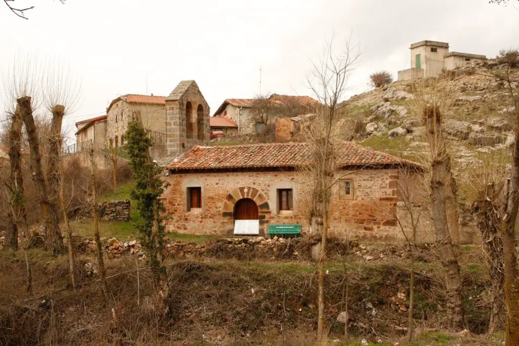 Qué ver en Jurisdicción de Lara, Burgos: Secretos y maravillas por descubrir