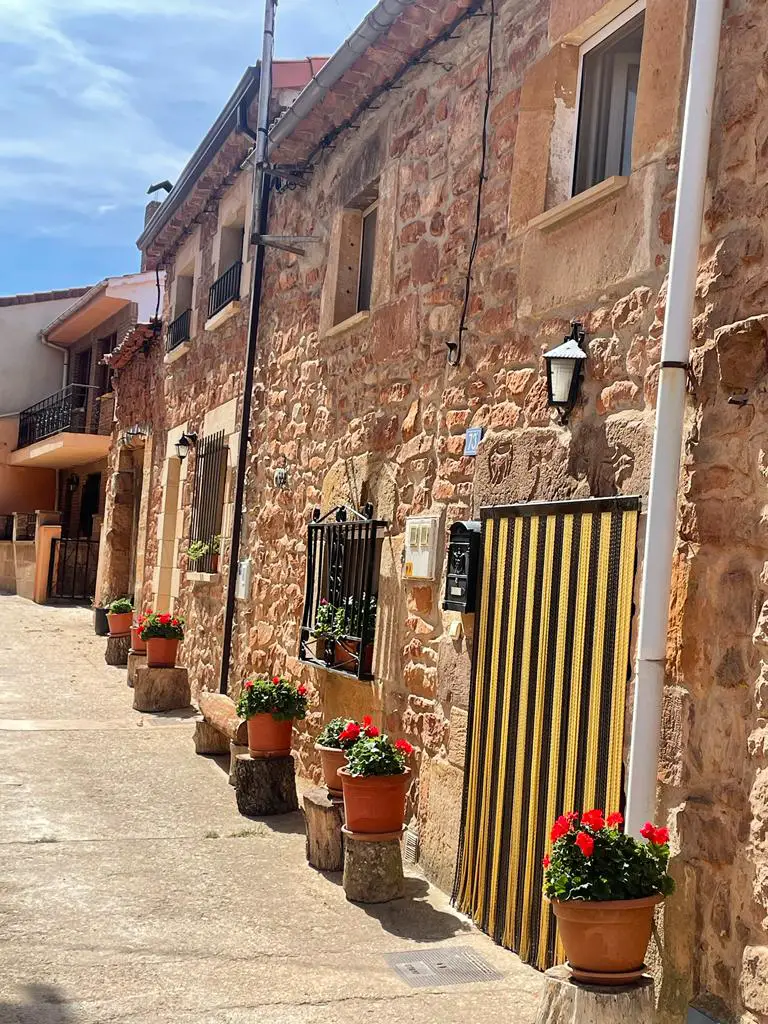 Qué ver en La Revilla y Ahedo, Burgos: Lugares secretos y sorprendentes por descubrir
