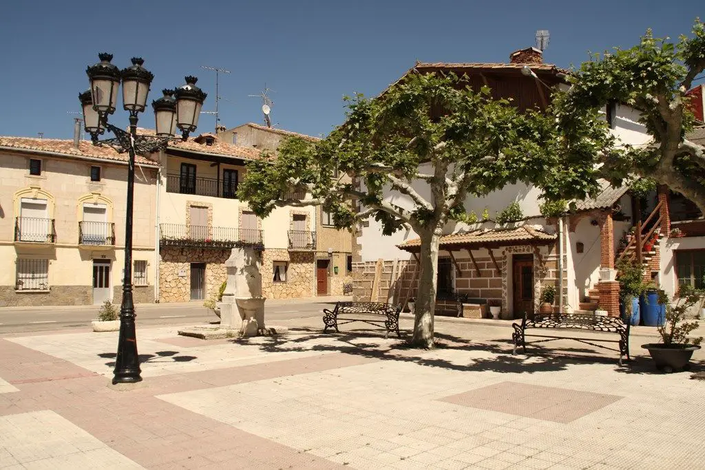 Qué ver en Los Barrios de Bureba, Burgos: Descubre los tesoros ocultos
