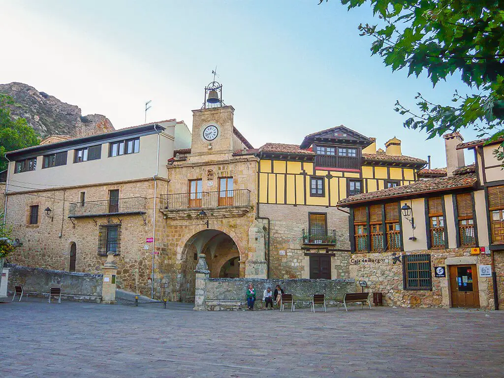 Qué ver en Poza de la Sal, Burgos: Descubre sus tesoros ocultos
