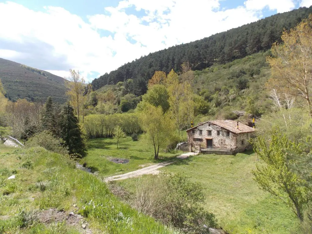 Qué ver en Pradoluengo, Burgos: Descubre los tesoros ocultos de este destino encantador