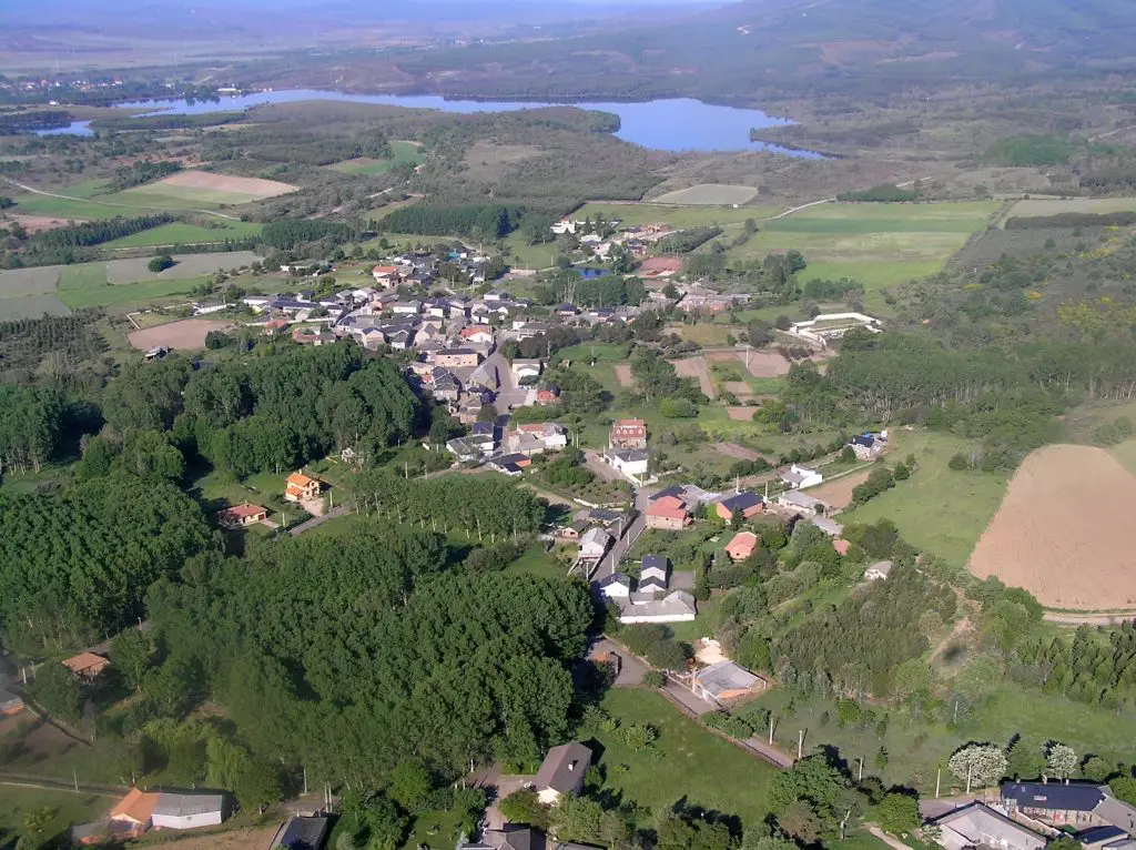 Qué ver en Quintana del Castillo, León: Descubre sus secretos ocultos
