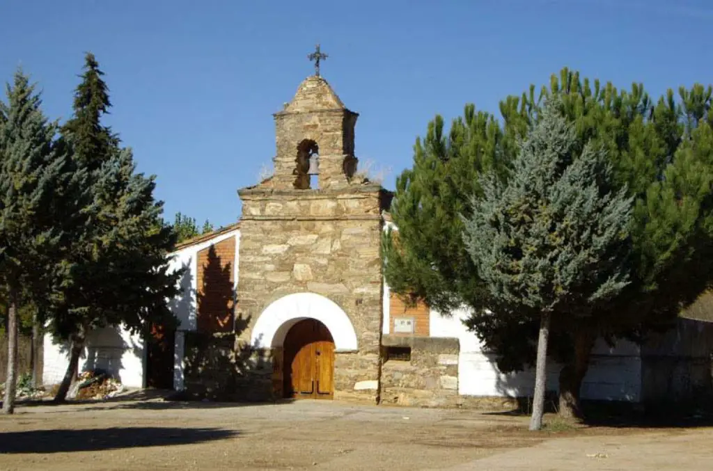 Qué ver en San Adrián del Valle, León: Descubre sus tesoros ocultos