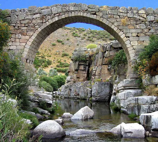 Qué ver en San Juan de Gredos, Ávila: Descubre los secretos de este tesoro escondido