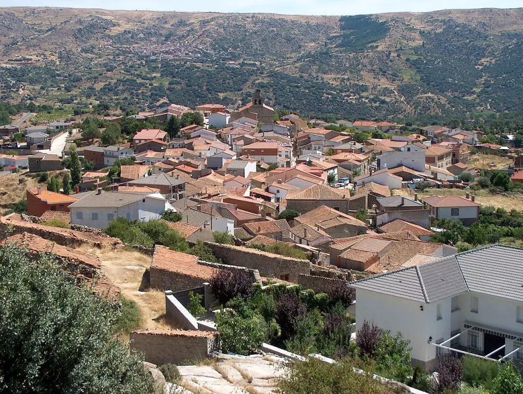 Qué ver en Santa Cruz de Pinares, Ávila: Descubre los encantos ocultos de este destino único