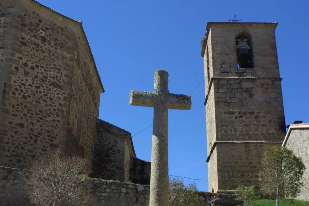 Qué ver en Santiago del Collado, Ávila: 7 secretos del encanto medieval
