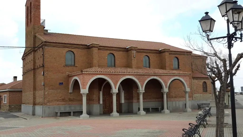 Qué ver en Tiñosillos, Ávila: Descubre los secretos mejor guardados