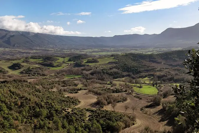 Qué ver en Valle de Tobalina, Burgos: Descubre sus tesoros ocultos