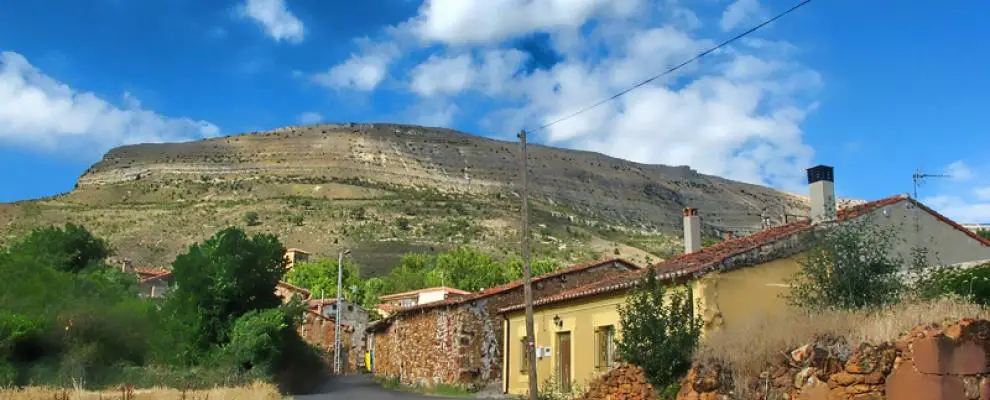 Qué ver en Villanueva de Carazo, Burgos: Descubre sus secretos y tesoros