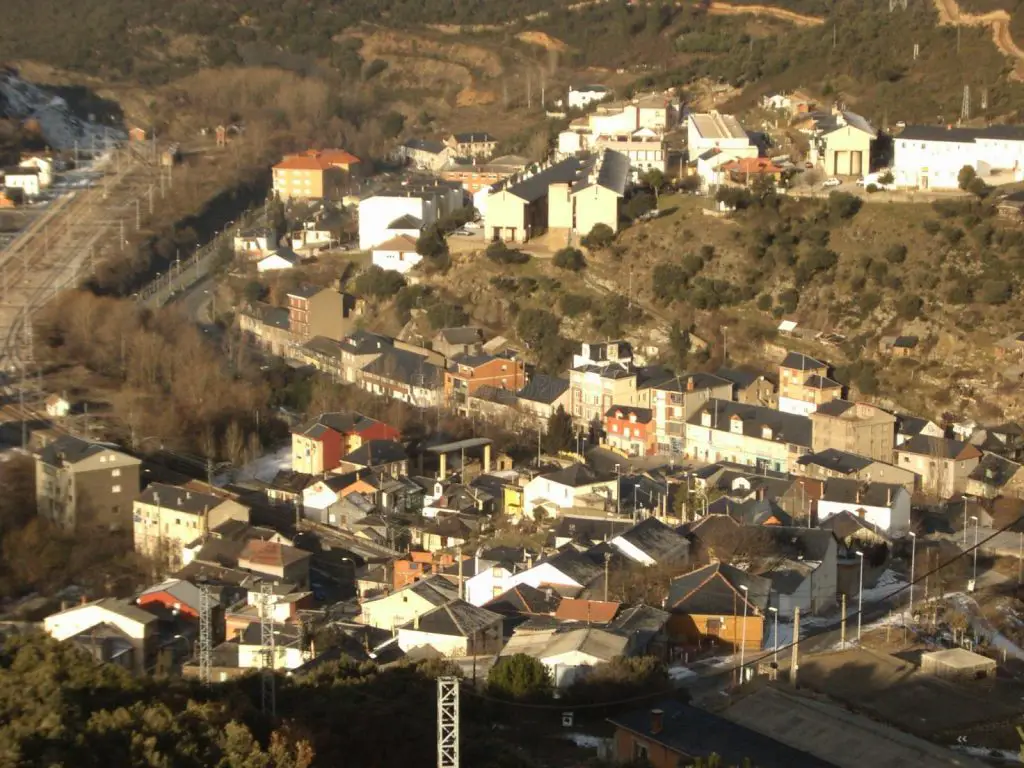 Qué ver en Torre del Bierzo, León: secretos y destinos imperdibles