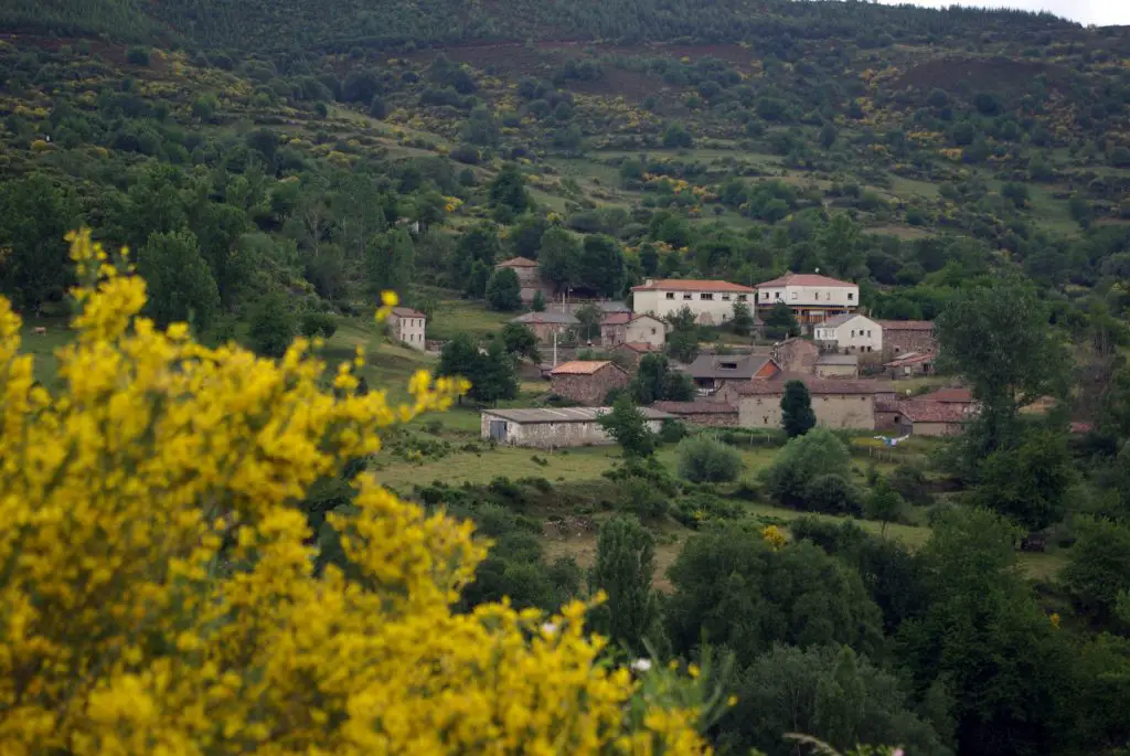 Qué ver en Valdelugueros, León: Aventuras y paisajes ocultos