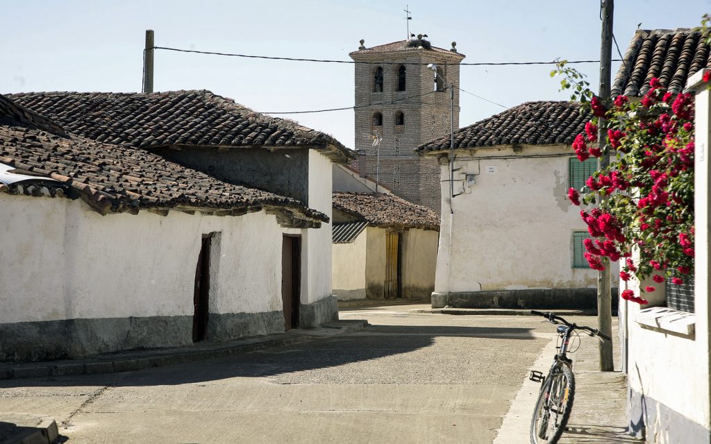 Qué ver en Villota del Páramo, Palencia: Descubre sus secretos ocultos