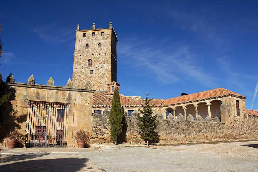 Qué ver en Aldealseñor, Soria: Descubre sus encantos ocultos