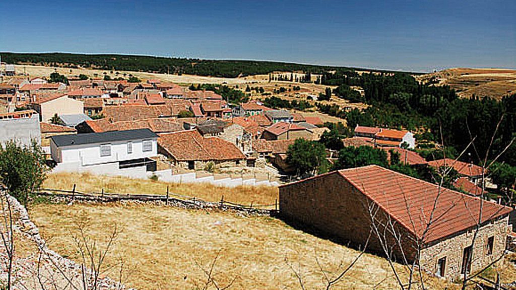 Qué ver en Castroserracín, Segovia: Descubre sus joyas ocultas