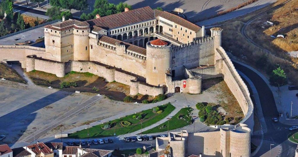 Qué ver en Cuéllar, Segovia: Descubre sus Joyas Escondidas